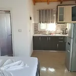 Denis * Ksamil