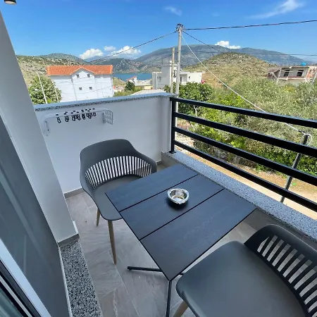 Denis Apartment *
