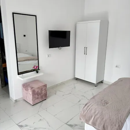 Apartament Denis Ksamil